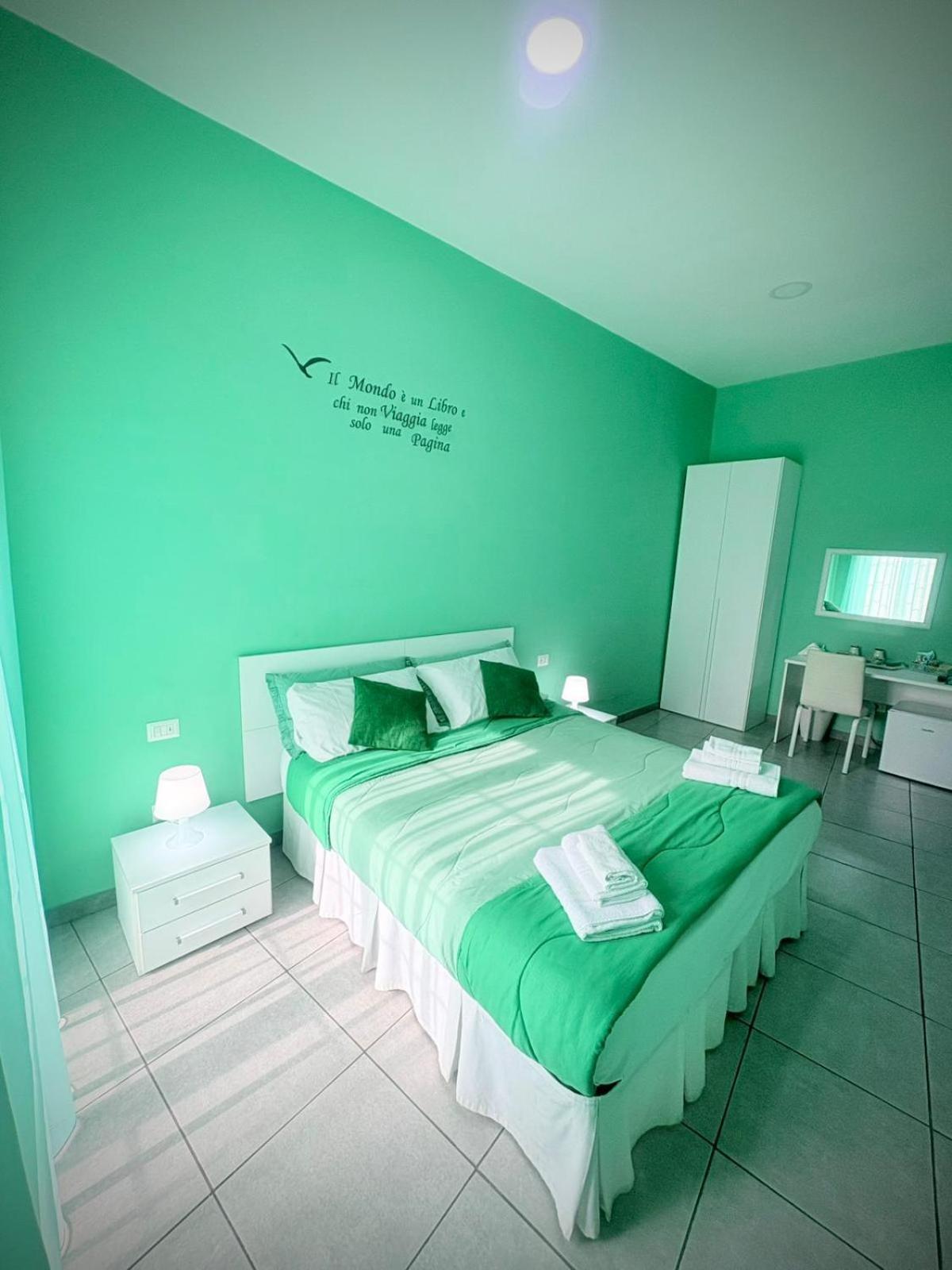Rianna House Nápoles