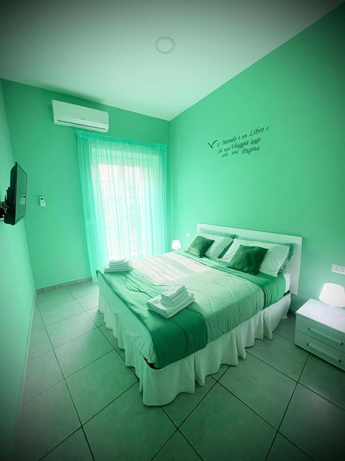 Rianna House 2* Neapel